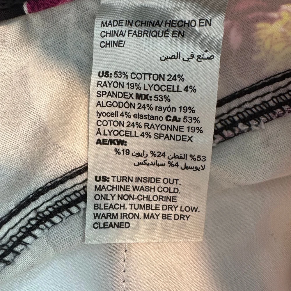 Chico's Women's 1R US 8R Multi Denim Jean Regal Floral Rose Jegging Pants NWT - Picture 12 of 14